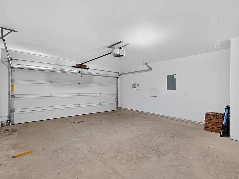 816 Glover Dr — Photo 24