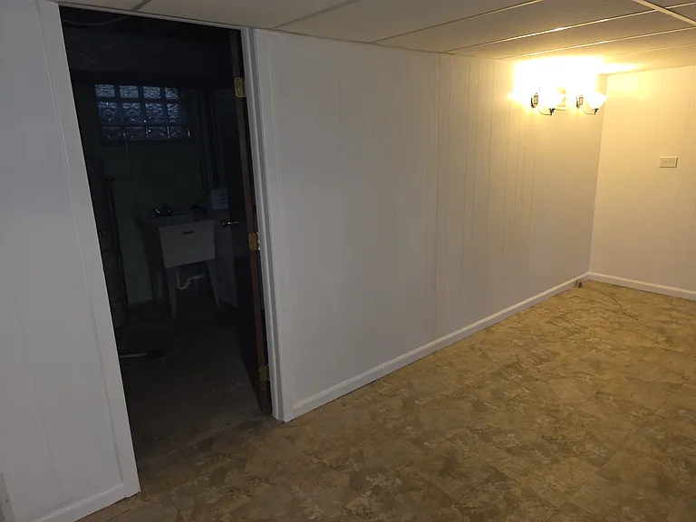 5021 Florence Ave — Photo 15