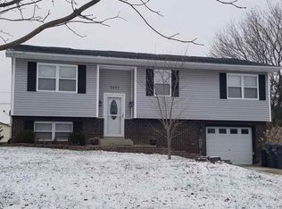 5033 Providence Dr, Newburgh, IN