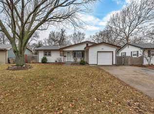 1331 N El Paso Dr, Derby, KS 67037