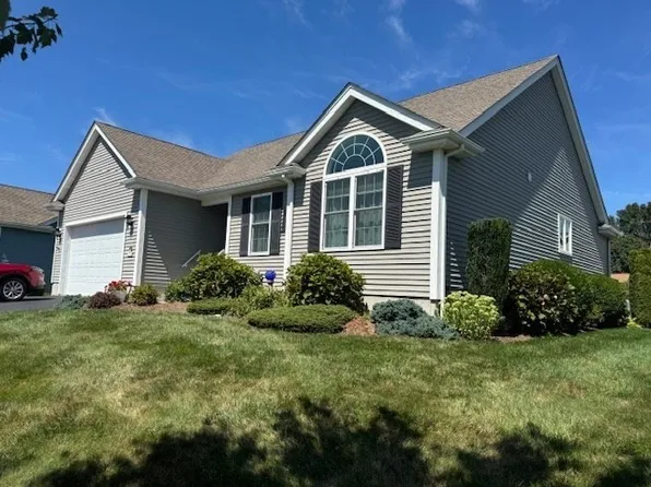 2 Deborah Ann Dr #44, Rehoboth, MA 02769