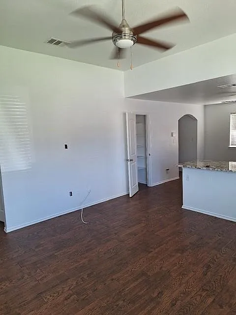 4 bed, 2.0 bath, 1288 sqft, $1,800 — Photo 4
