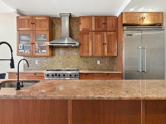 3rd image of 81 Montgomery St APT 7