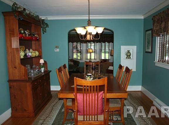 5th image of 517 W Maywood Ave