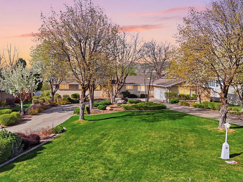 1st image of 485 Parkview Cir