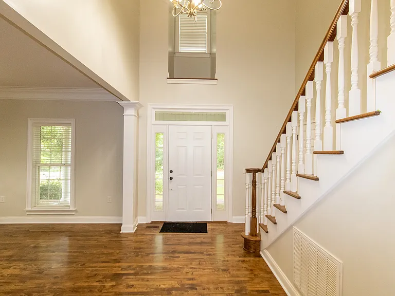 906 Monarch Cir — Photo 34