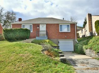 17 Robinhood Rd, Pittsburgh, PA 15220