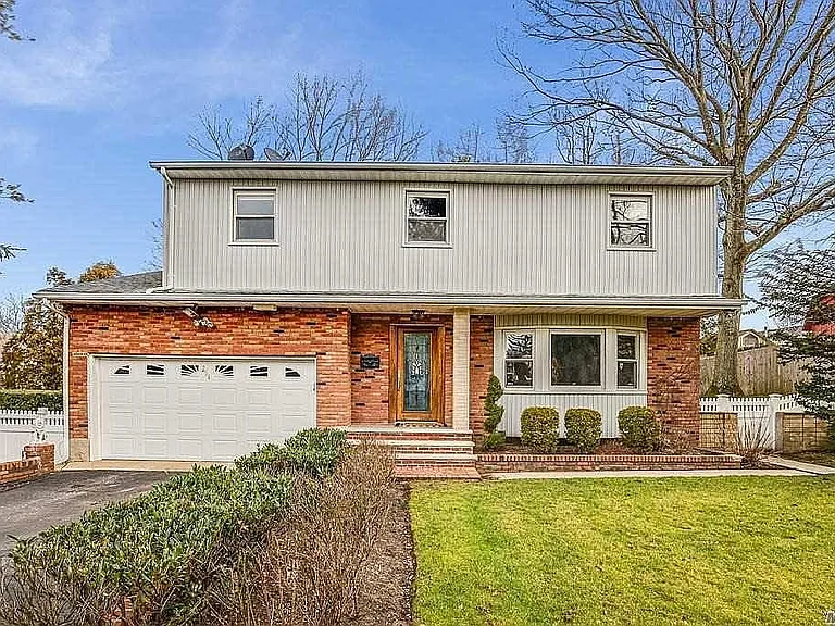 254 Haypath Rd — Photo 1