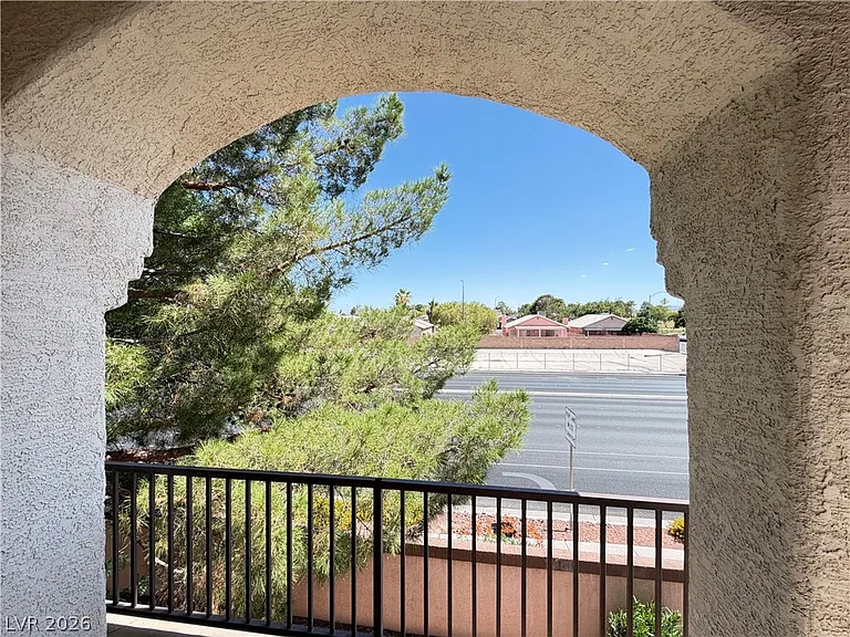 7241 Indian Creek Ln #201 — Photo 34