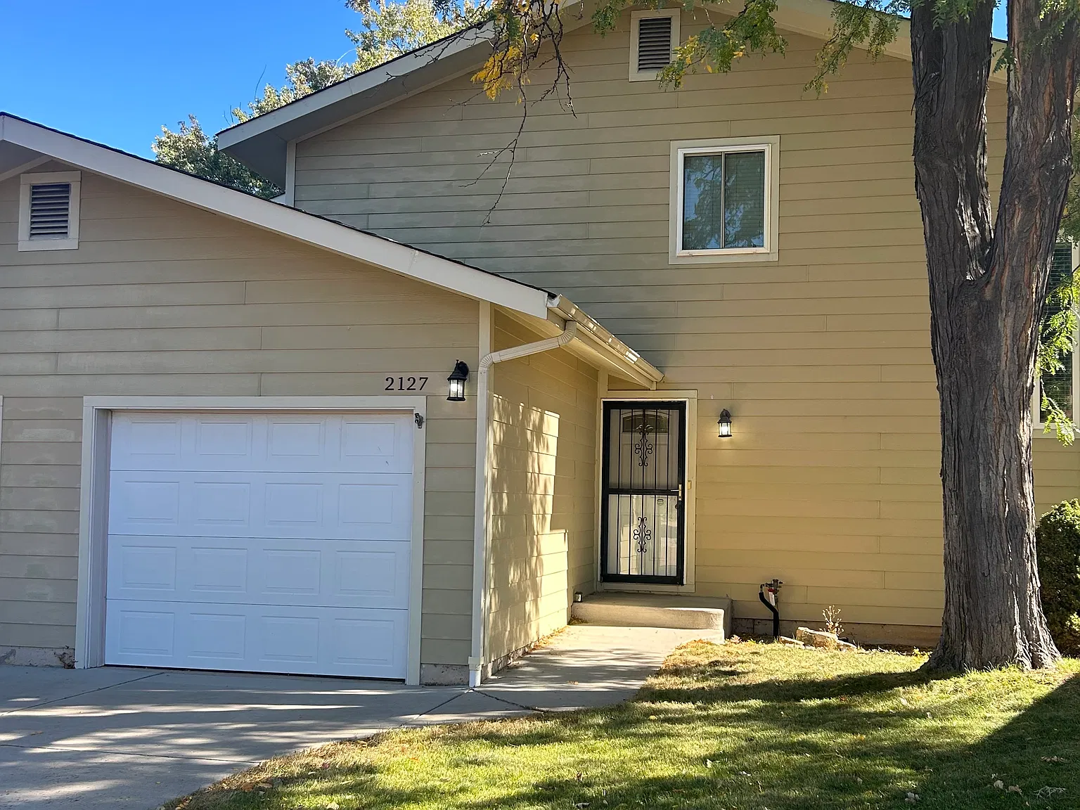 2 bed, 1680 sqft, $2,050 — Photo 1