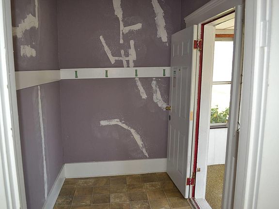 5th image of 1349 Garfield Ave NW