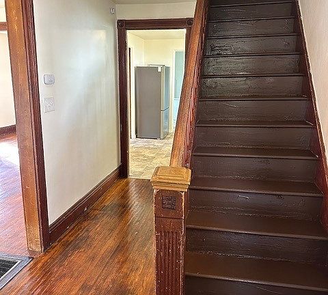 2nd image of 26 Gibson St