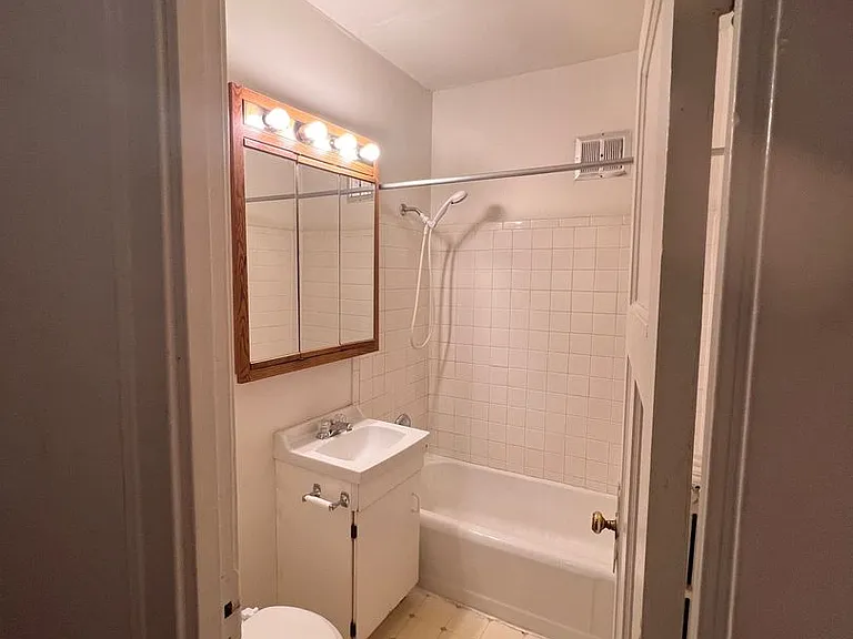 The Riviera Apartments — Photo 45