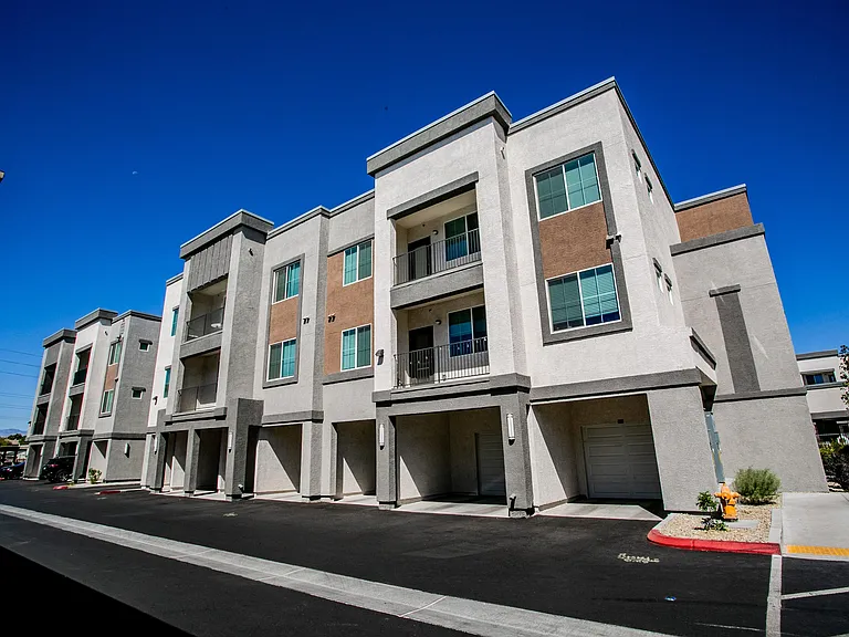 LeVante at Valley Vista — Photo 28