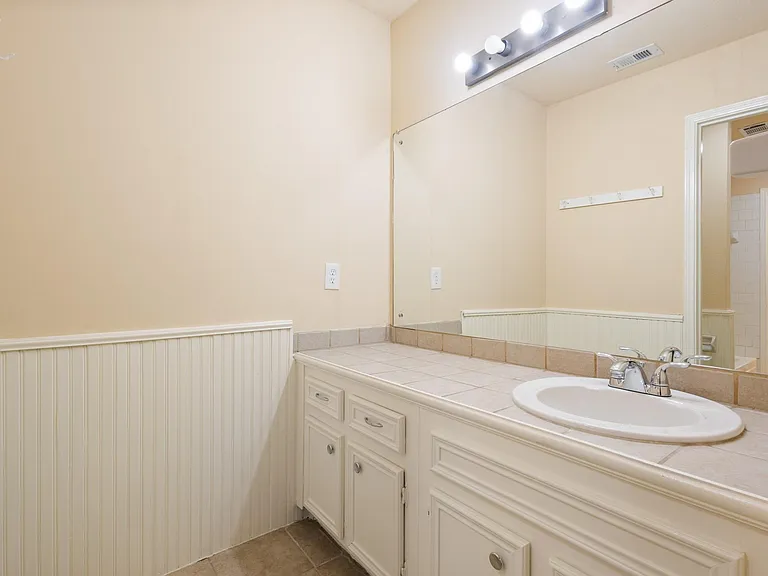 5921 Arncliffe Dr #5921 — Photo 15