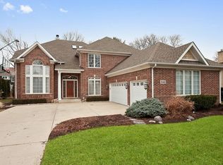 942 Burton Ter, Glenview, IL 60025