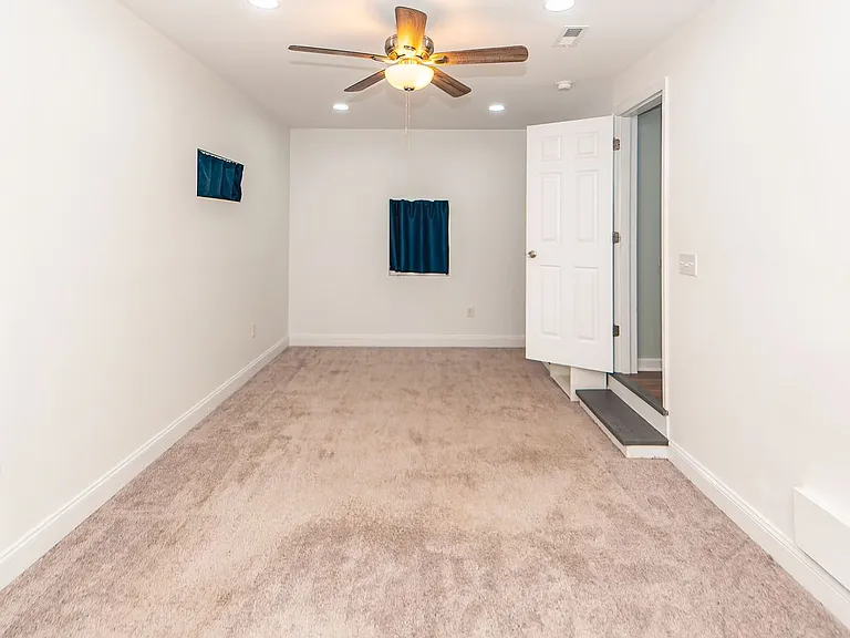 6933 Raymond Ave — Photo 23