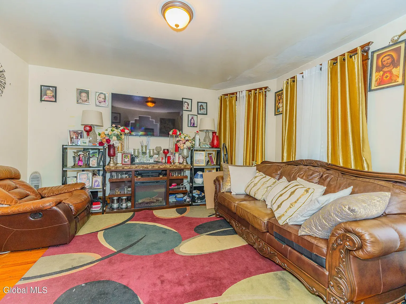 3 bed, 1220 sqft, $1,700 — Photo 2