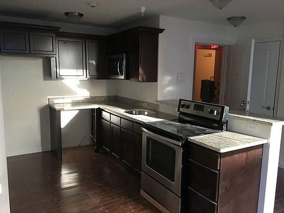 5th image of 50 S Pearl St APT 207
