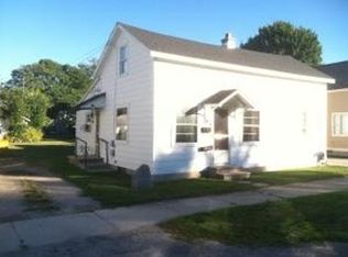 123 S C St, Cheboygan, MI 49721