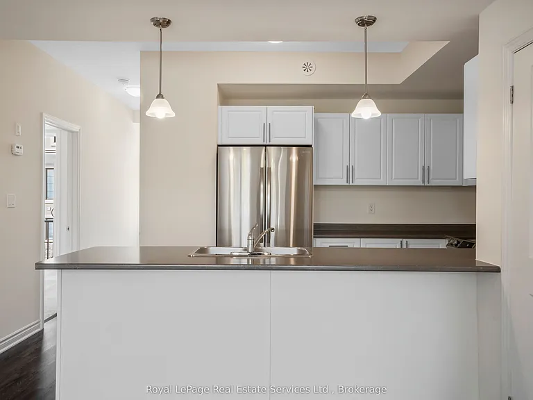 383 Dundas St E #68 — Photo 12