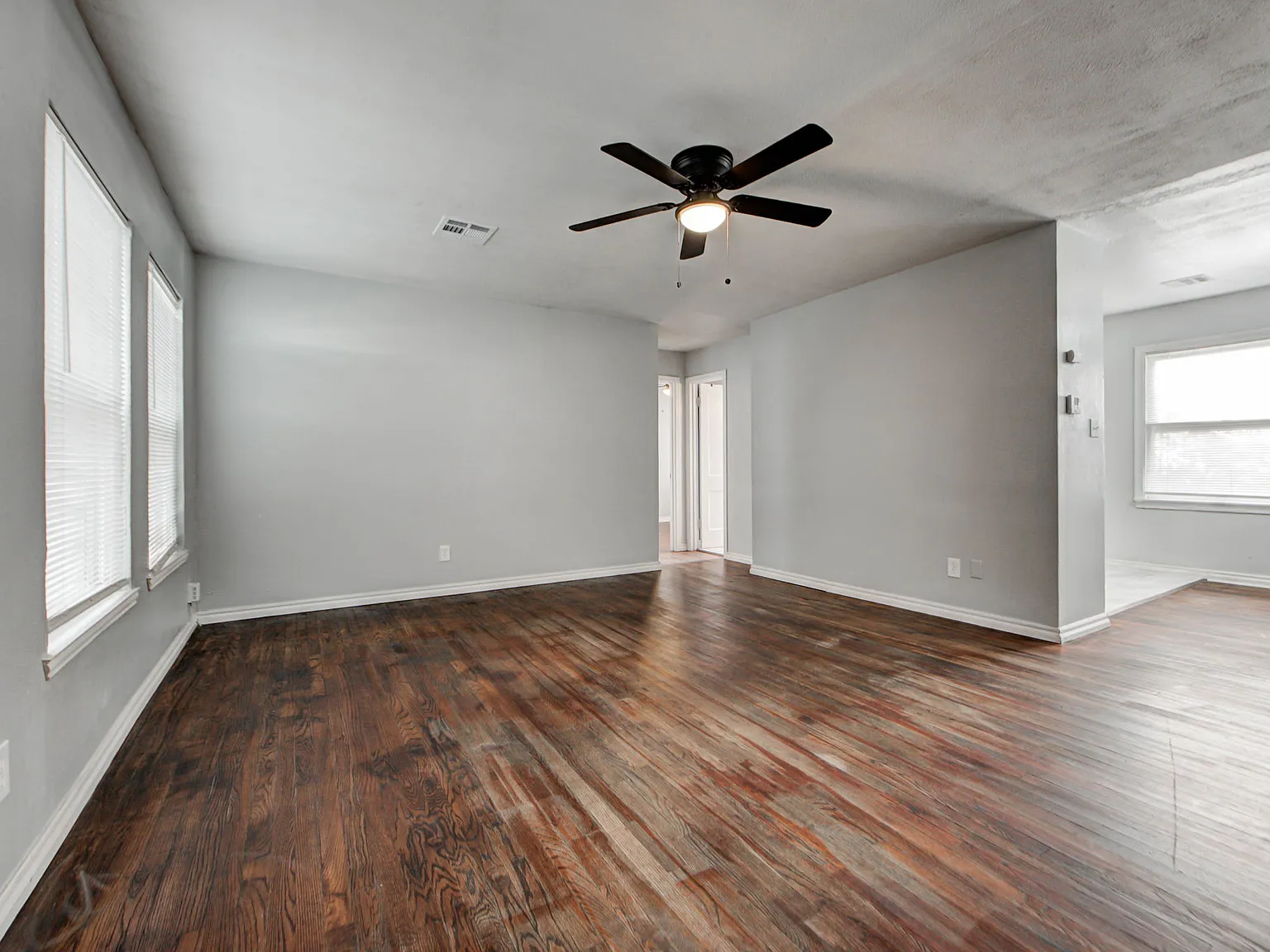 1110 West Apache Street - 1 — Photo 4