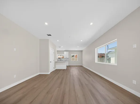 11842 Arminta St, North Hollywood, CA 91605