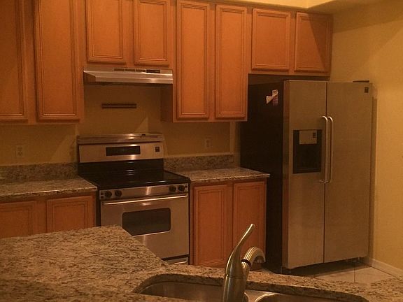 4th image of 610 Statenville Ct