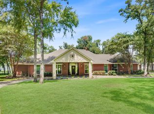 187 Bull Run Dr, Streetman, TX 75859