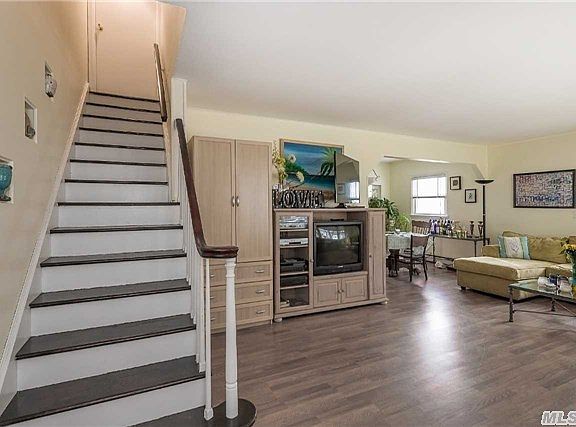 2nd image of 1681 Bay Blvd