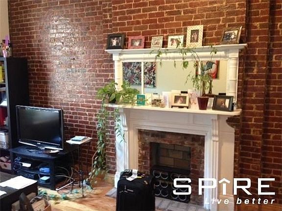 3rd image of 101 W 73rd St APT 2A