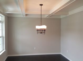 697 Christians Dr, Harrisburg, PA 17112