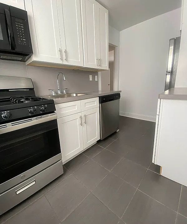 1st image of 61-46 223rd Pl