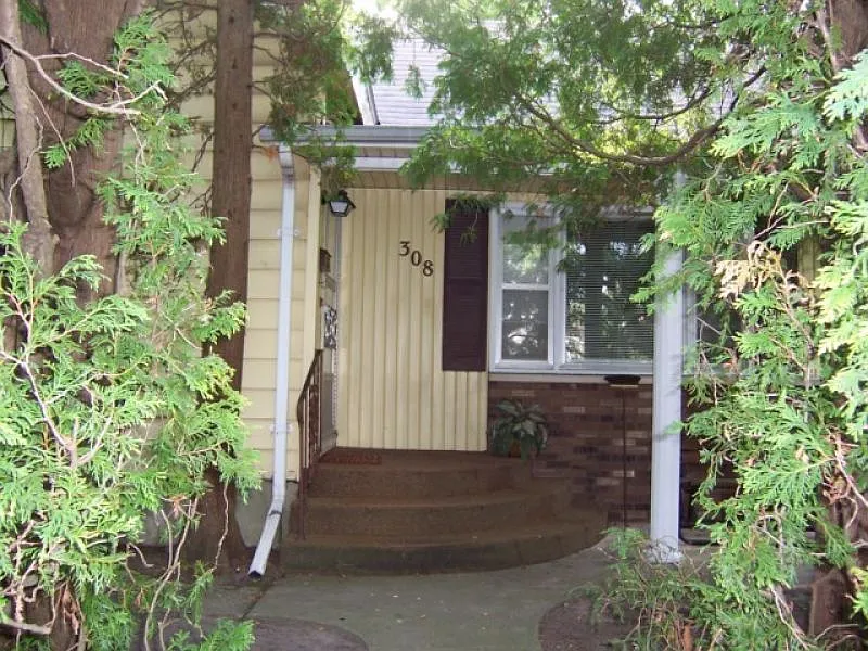 308 S Johnson St photo 1