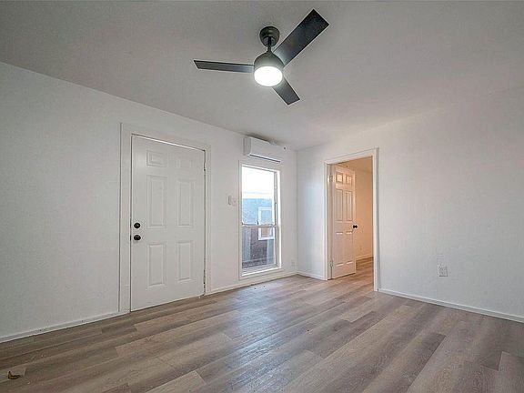 4th image of 3320 Hays St