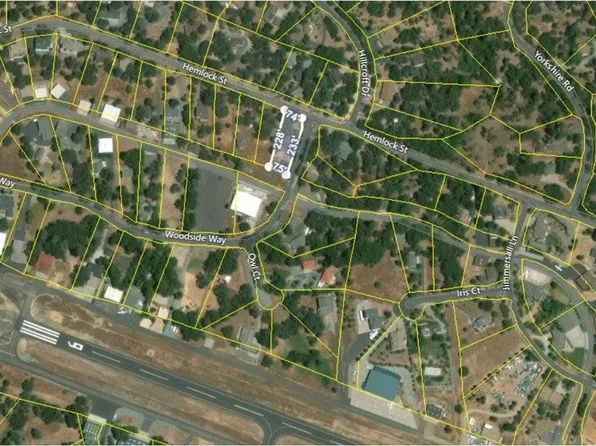 21065 Hemlock St, Groveland, CA 95321