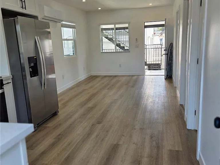 3929 E Cesar E Chavez Ave — Photo 4