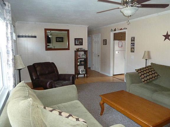 4th image of 158 Highfield Cir