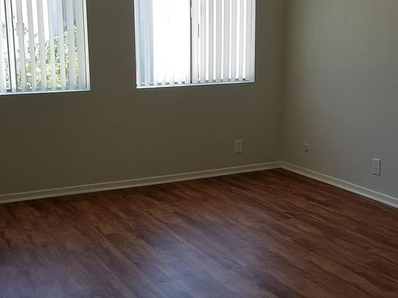 5th image of 11993 Laurelwood Dr APT 4