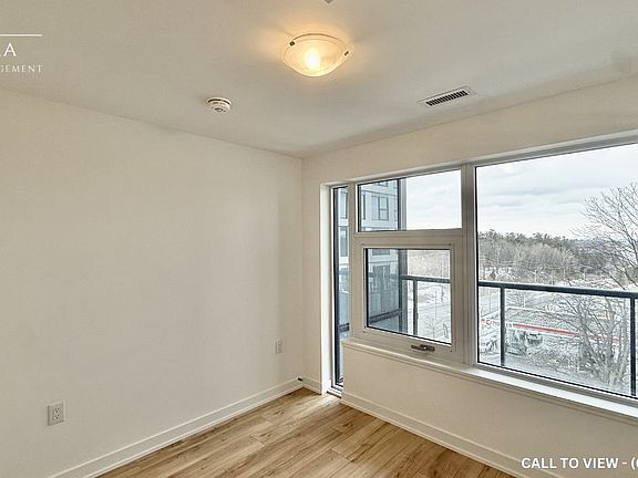 3rd image of 7437 Kingston Rd #520