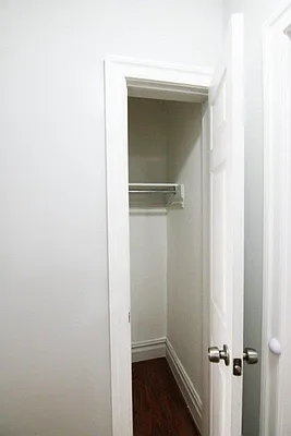 Rented by Ledvech Group | media 18