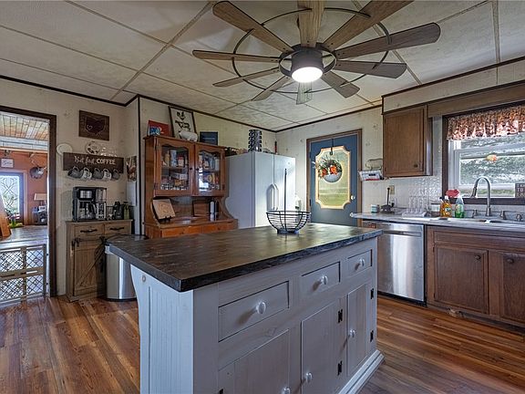 5th image of 6184 Hanley Rd