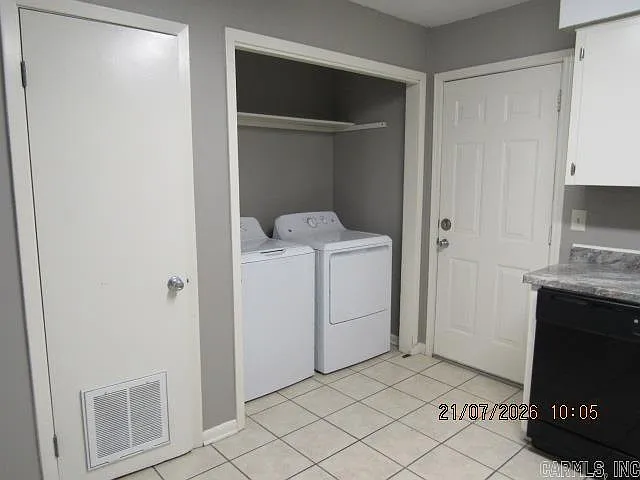 1230 Clifton St #9 — Photo 7