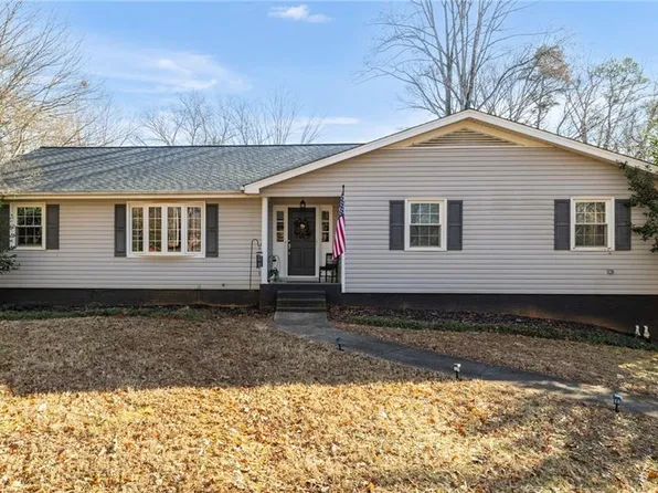 8835 Kings Tree Rd, Lewisville, NC 27023