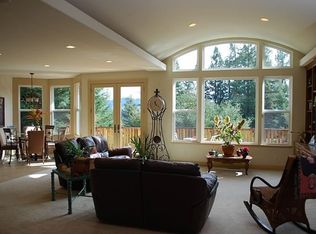 1808 Los Olivos Rd, Santa Rosa, CA 95404