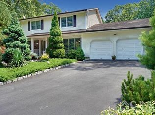 7 Shady Ln, East Brunswick, NJ 08816