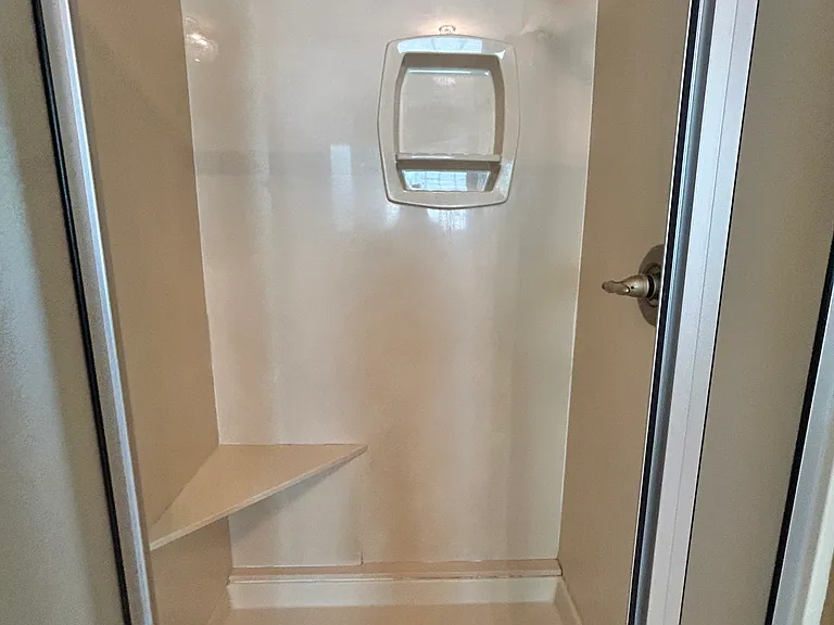 115 Noyant Dr — Photo 13