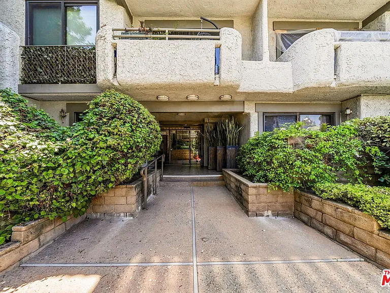 4311 Colfax Ave #223 — Photo 28