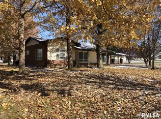 13972 Cochran Rd, Marion, IL 62959