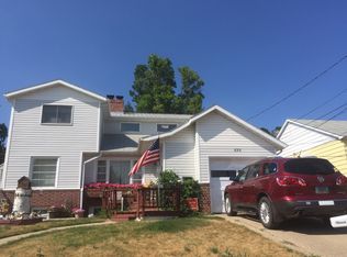 823 9th Ave NE, Minot, ND 58703